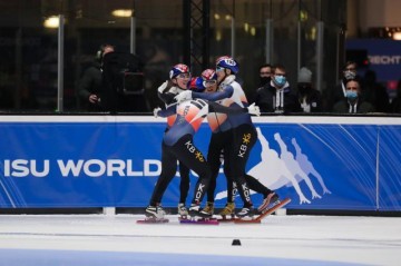 韩国短道队赛季中段重拾状态 “全能女王”遭遇考验