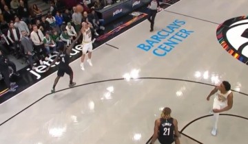 开云移动端-续命！豪泽长甩&amp;威廉姆斯不停球传球 普理查德虚晃后仰三分命中